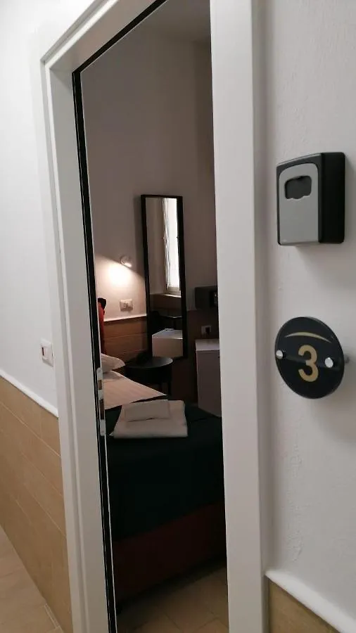H22 Hotel Naples