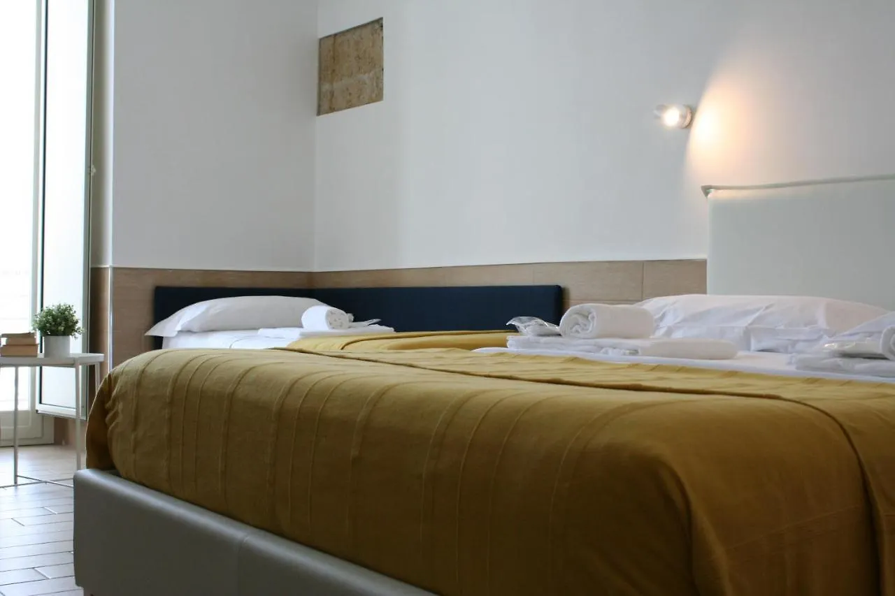 H22 Hotel Naples